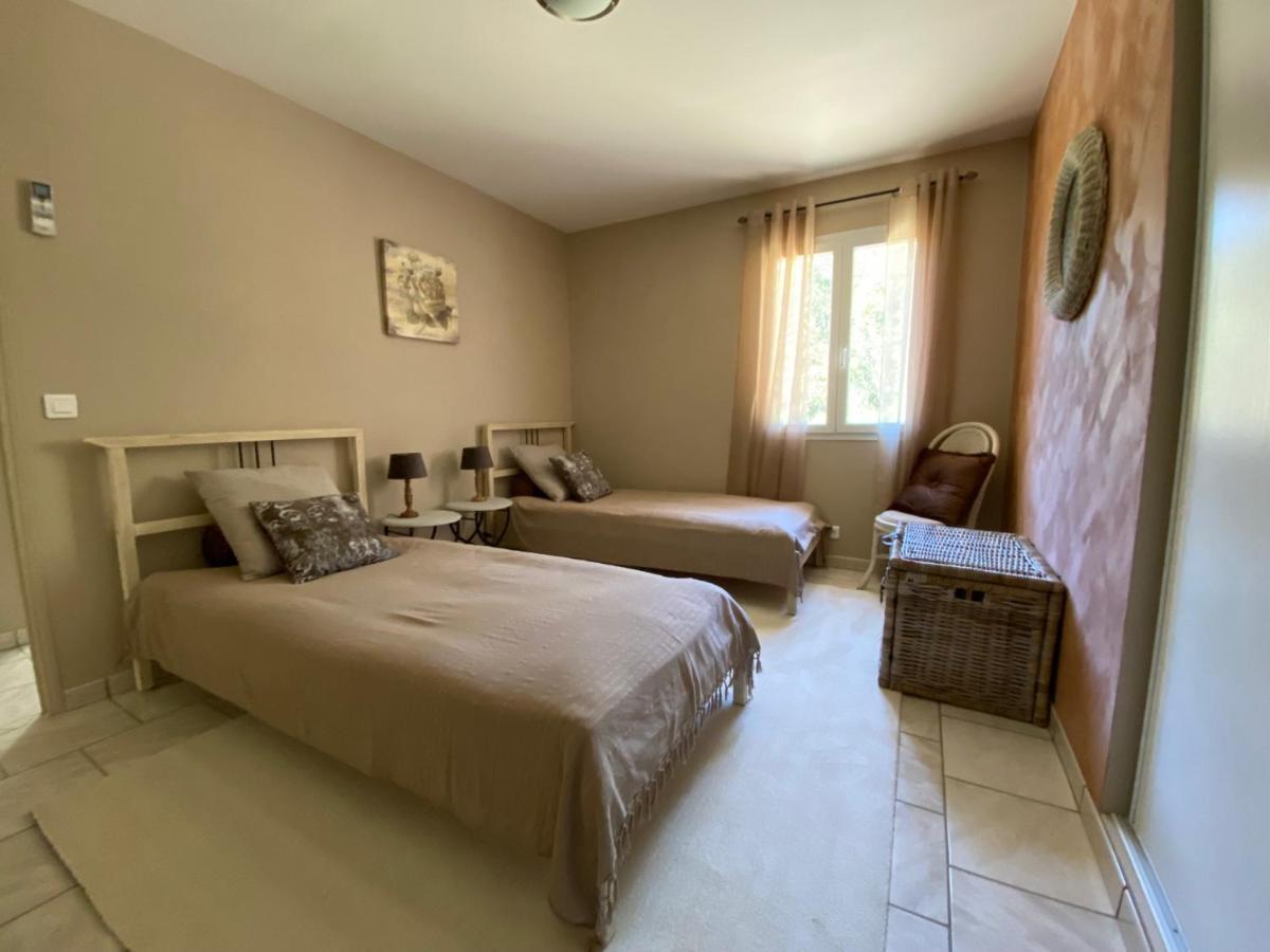 L'Eveil En Provence Bed & Breakfast Entrecasteaux Екстериор снимка