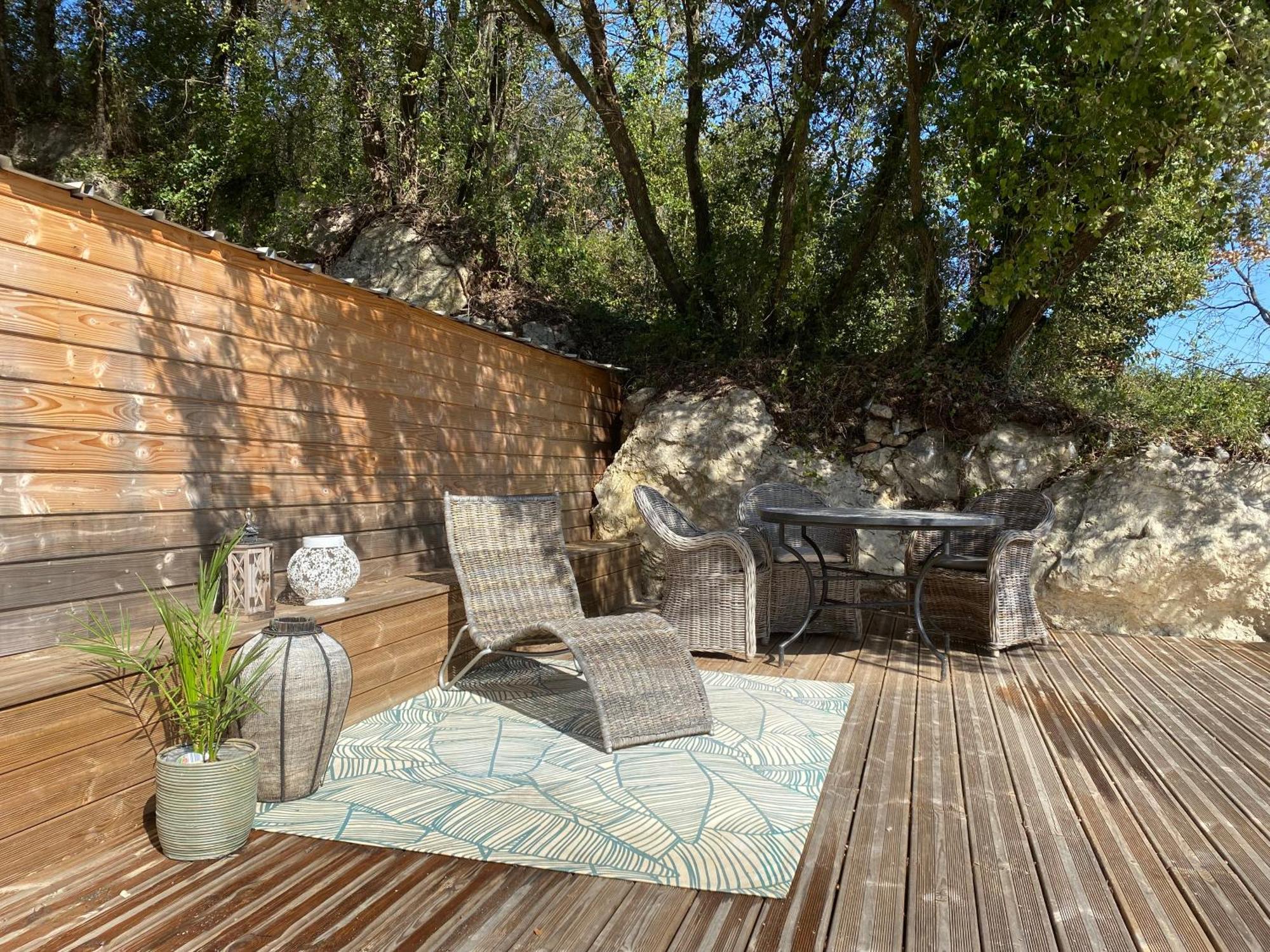 L'Eveil En Provence Bed & Breakfast Entrecasteaux Екстериор снимка