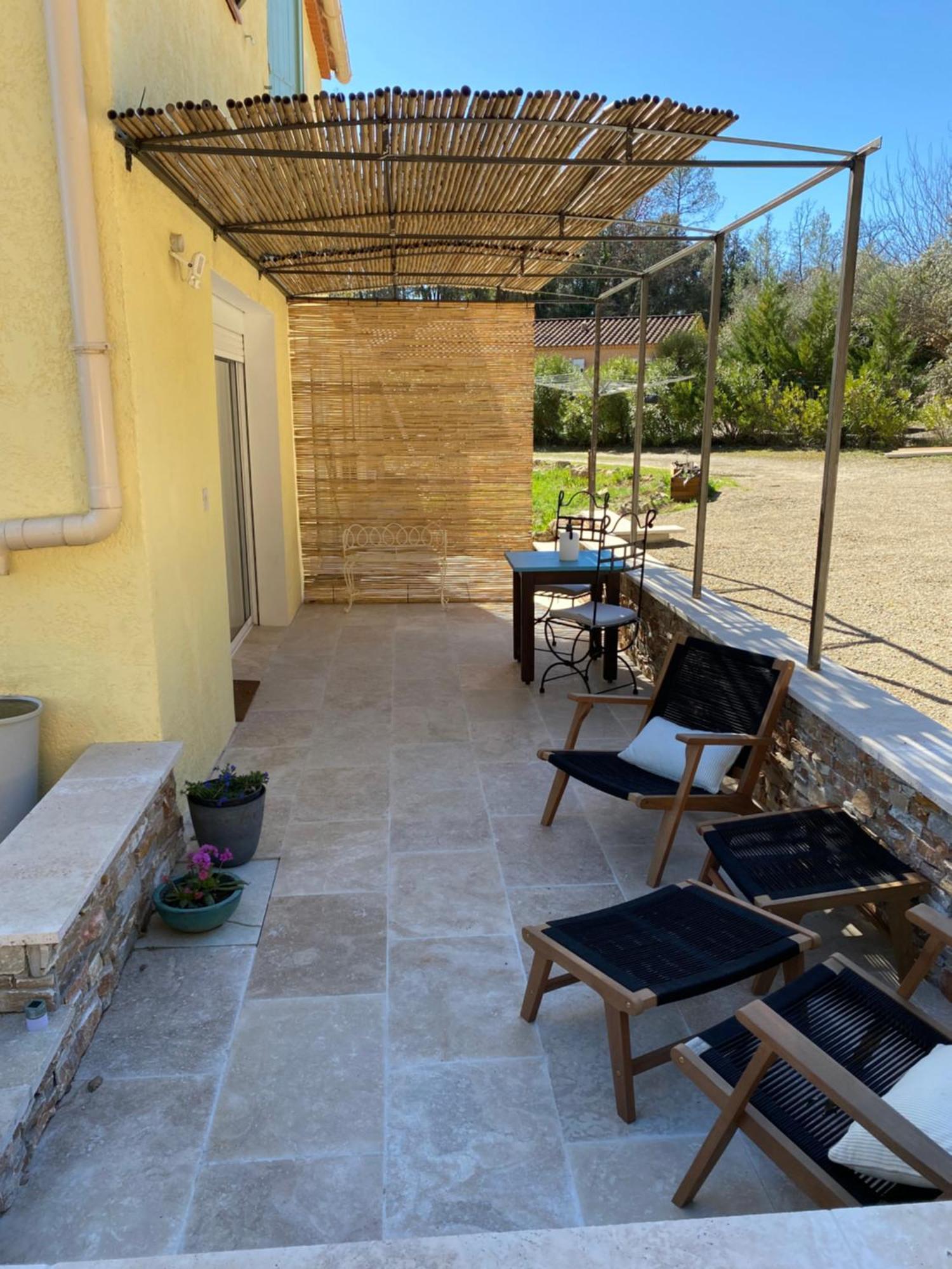 L'Eveil En Provence Bed & Breakfast Entrecasteaux Екстериор снимка